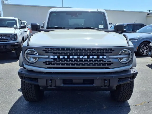 New 2026 Avalanche Gray Ford Badlands image 2