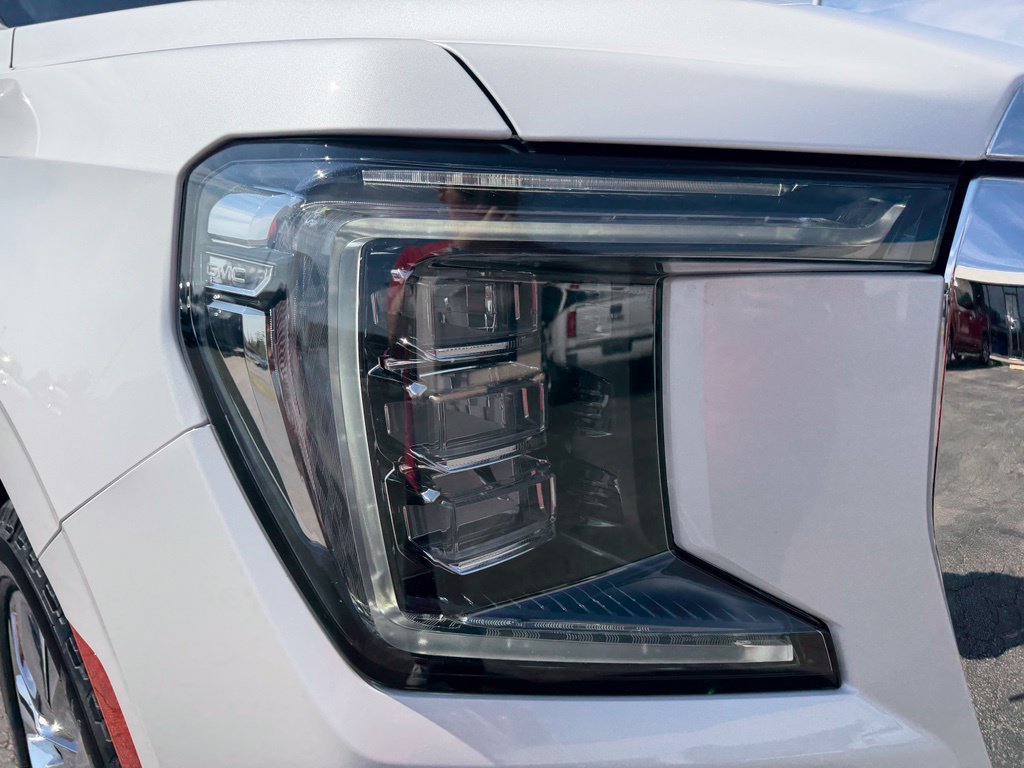 Used 2022 WHITE FROST TRICOAT GMC SLT image 6