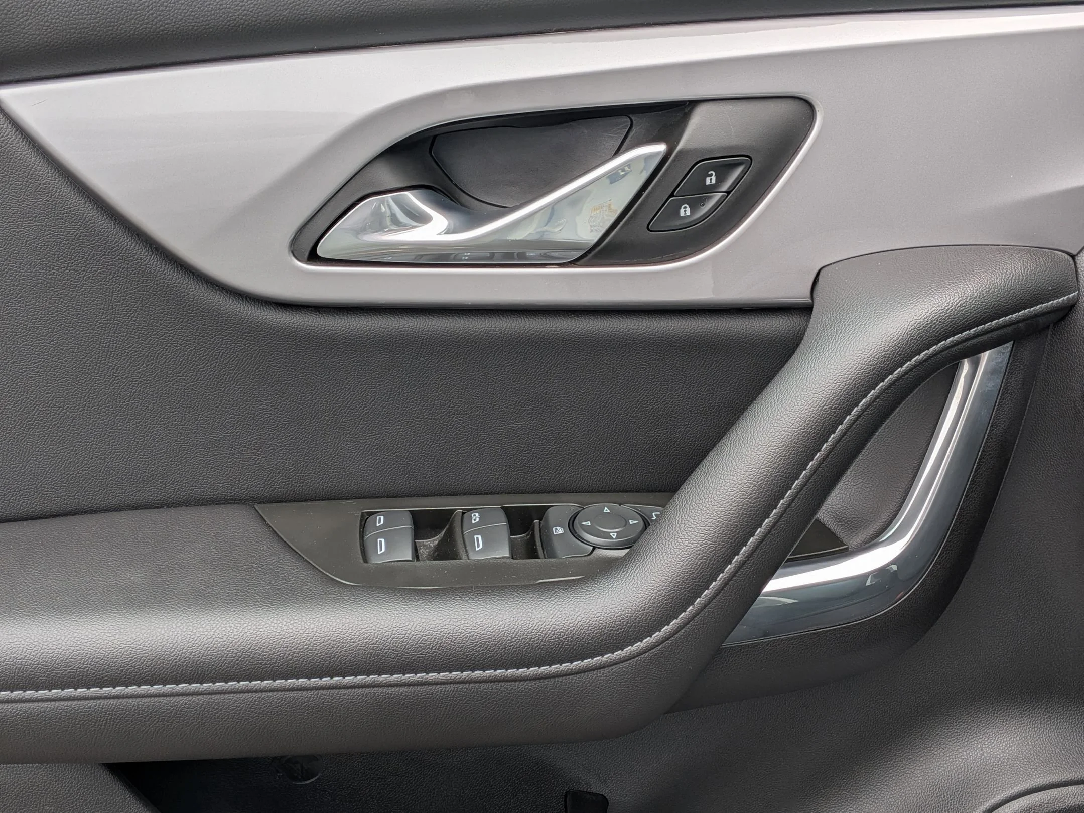 Used 2022 Summit White Chevrolet LT image 22