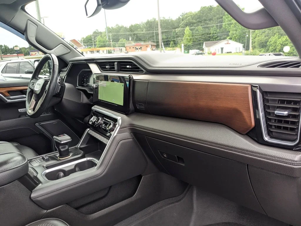 Used 2023 Onyx Black GMC Denali image 32