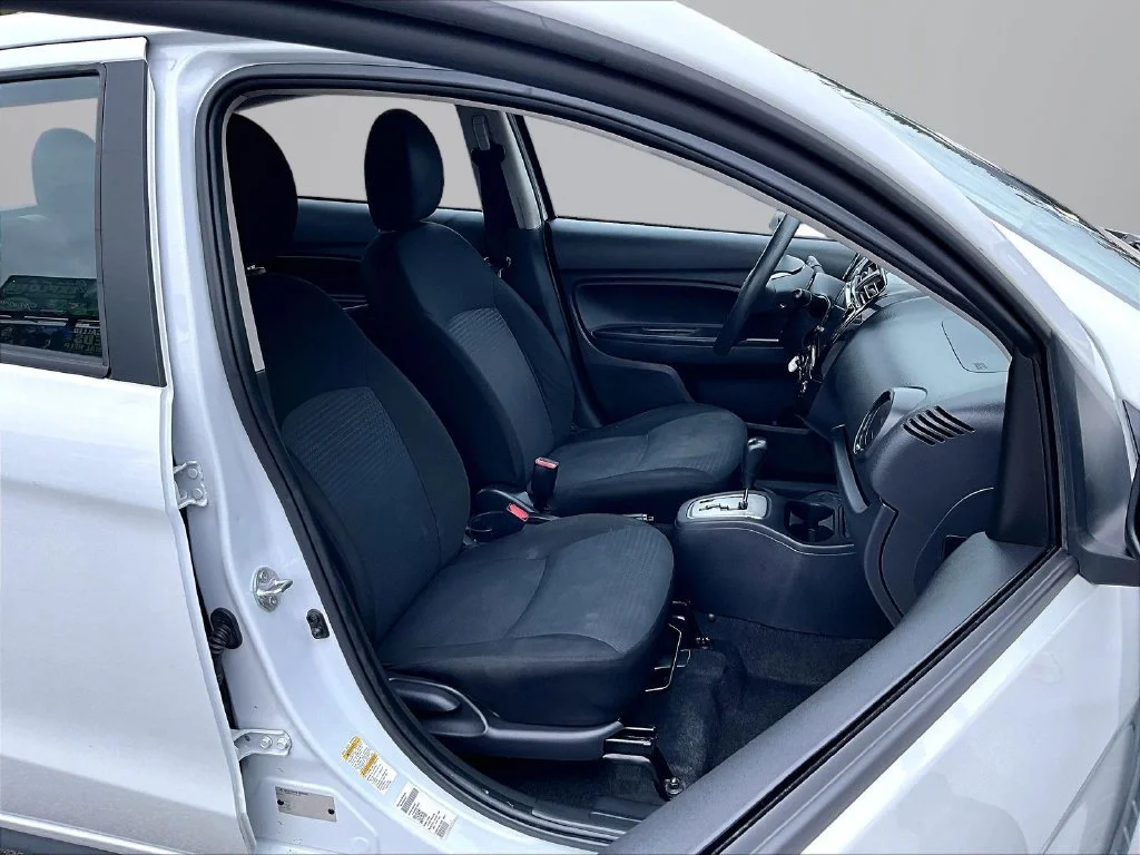 Used 2024 Red Mitsubishi ES image 8