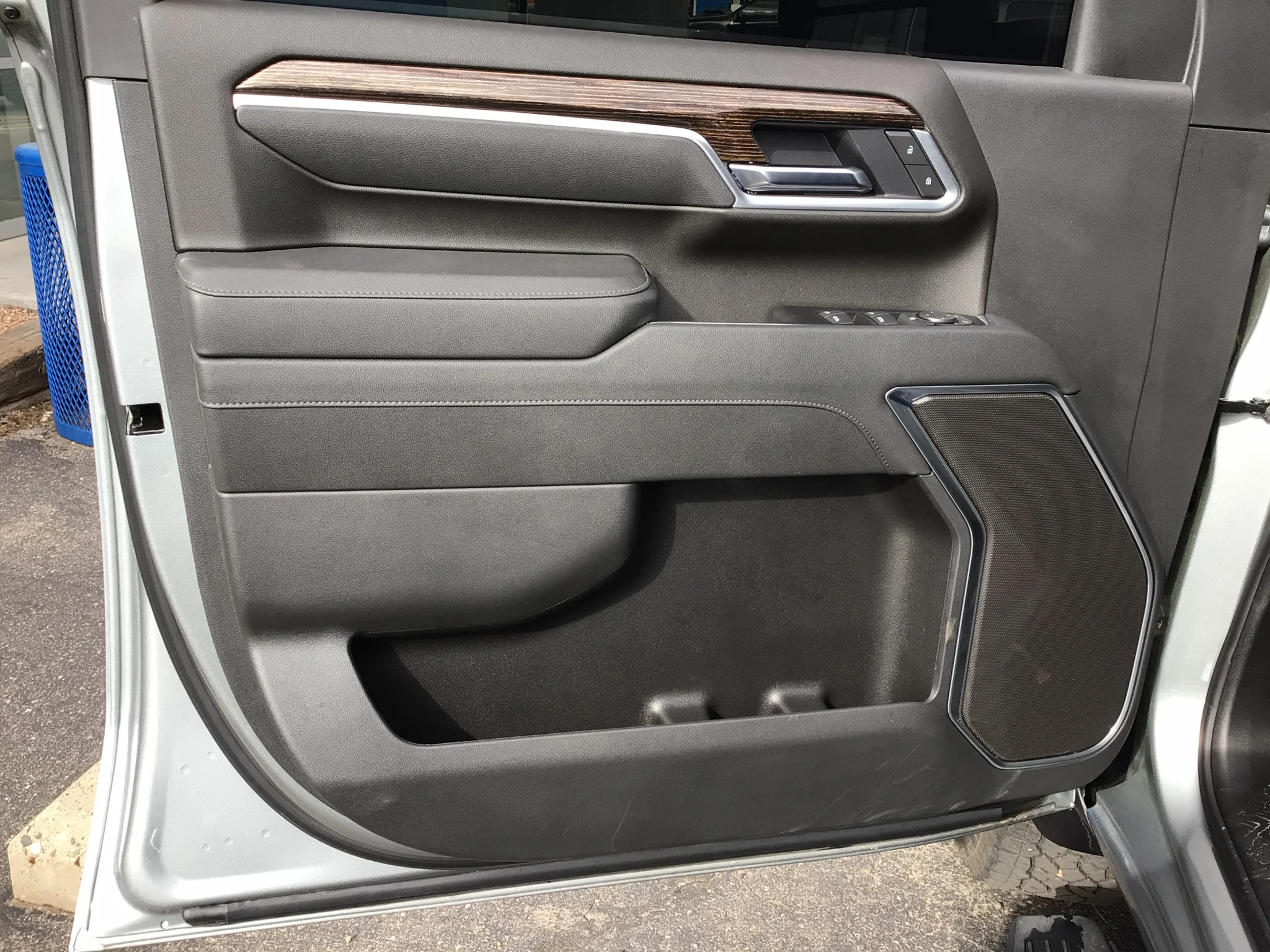 Used 2026 Sterling Metallic GMC SLE image 11