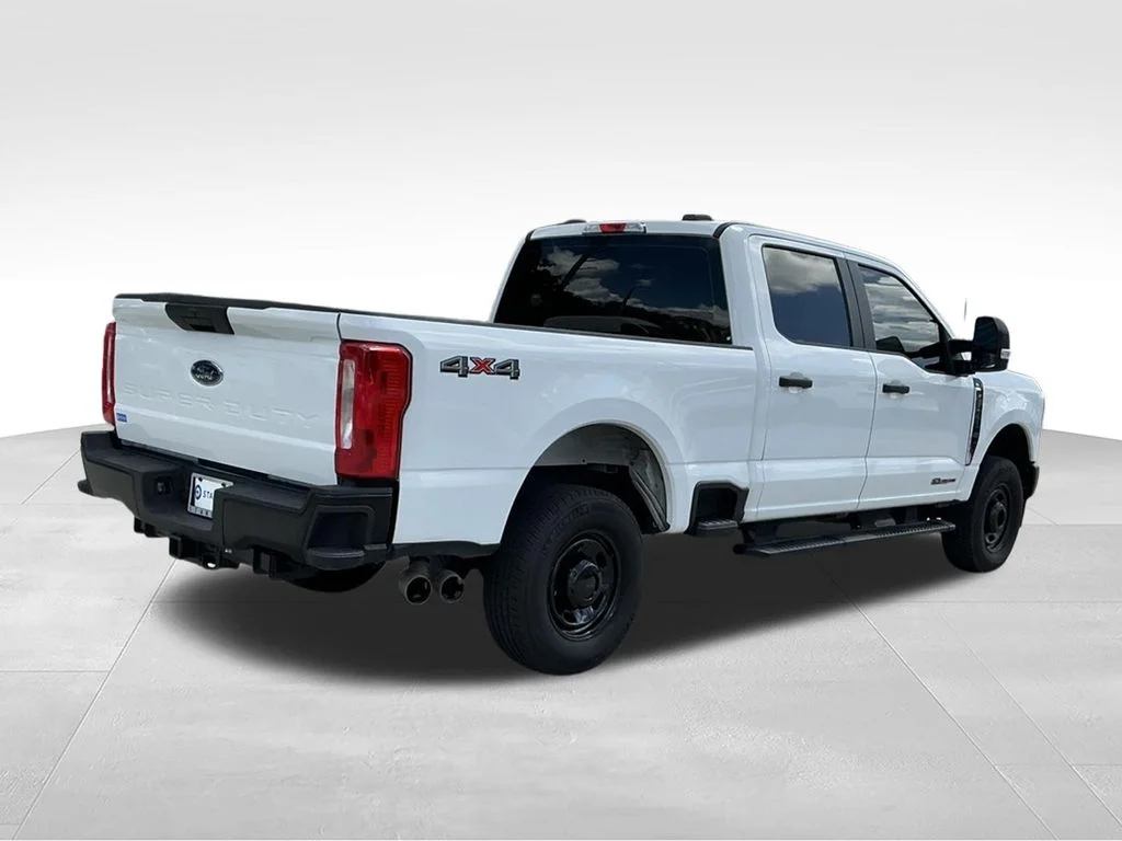 Used 2026 White Ford XL image 10