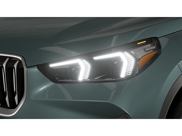 New 2027 Cape York Green Metallic BMW xDrive28i image 6