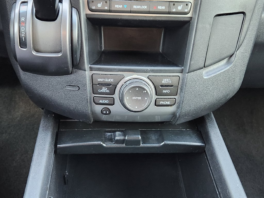 Used 2015 Black Honda Touring image 16