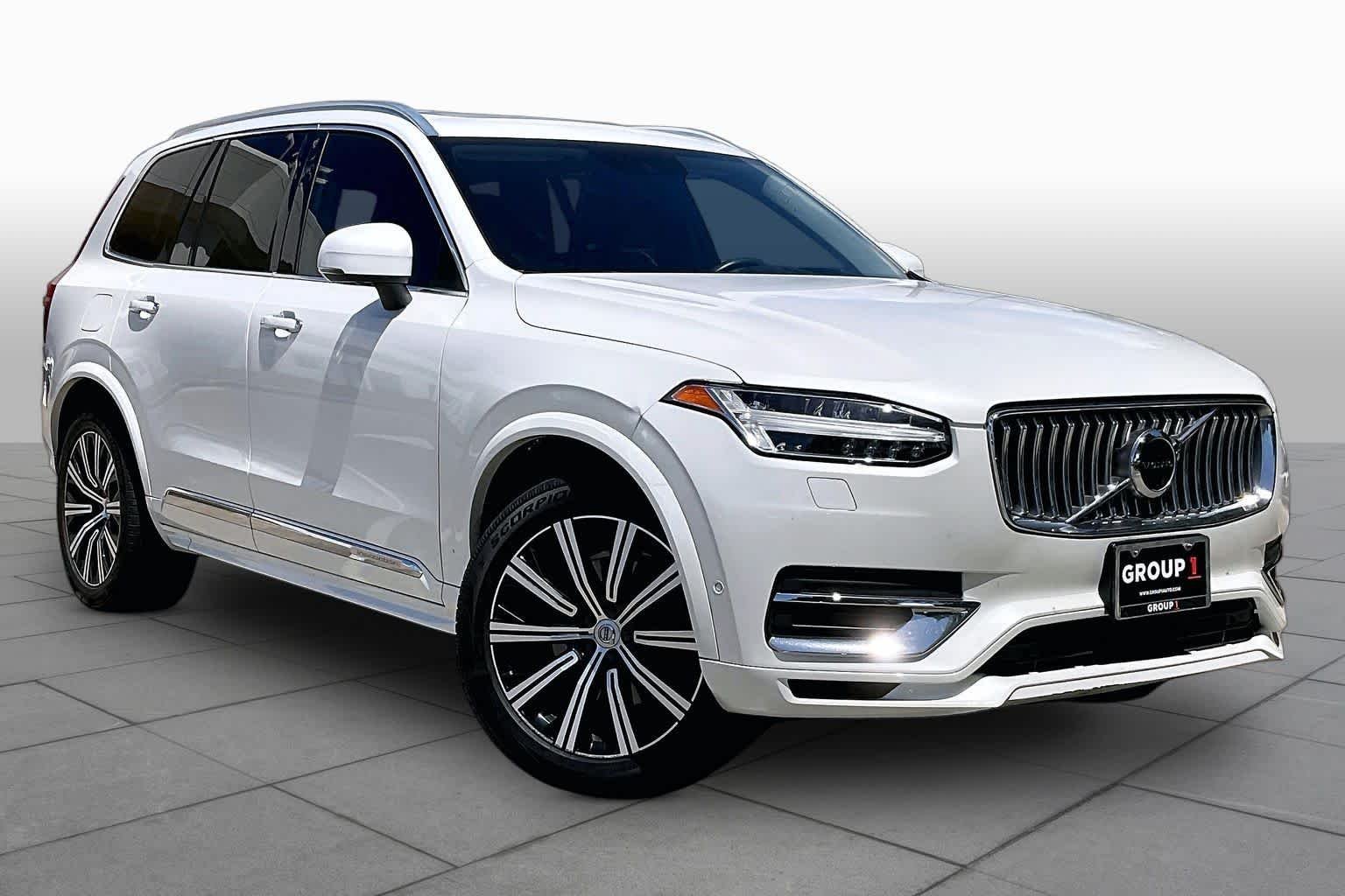Used 2020 Crystal White Metallic Volvo Inscription image 3