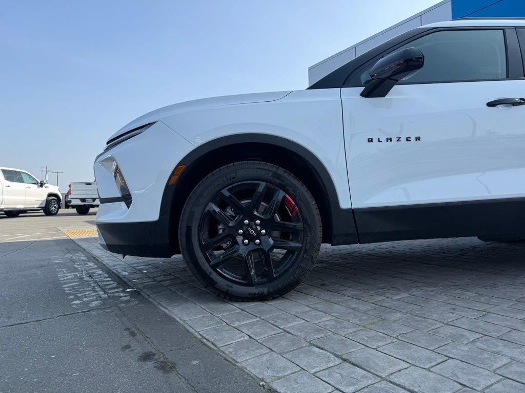 2025 Chevrolet Blazer 2LT - Photo 4