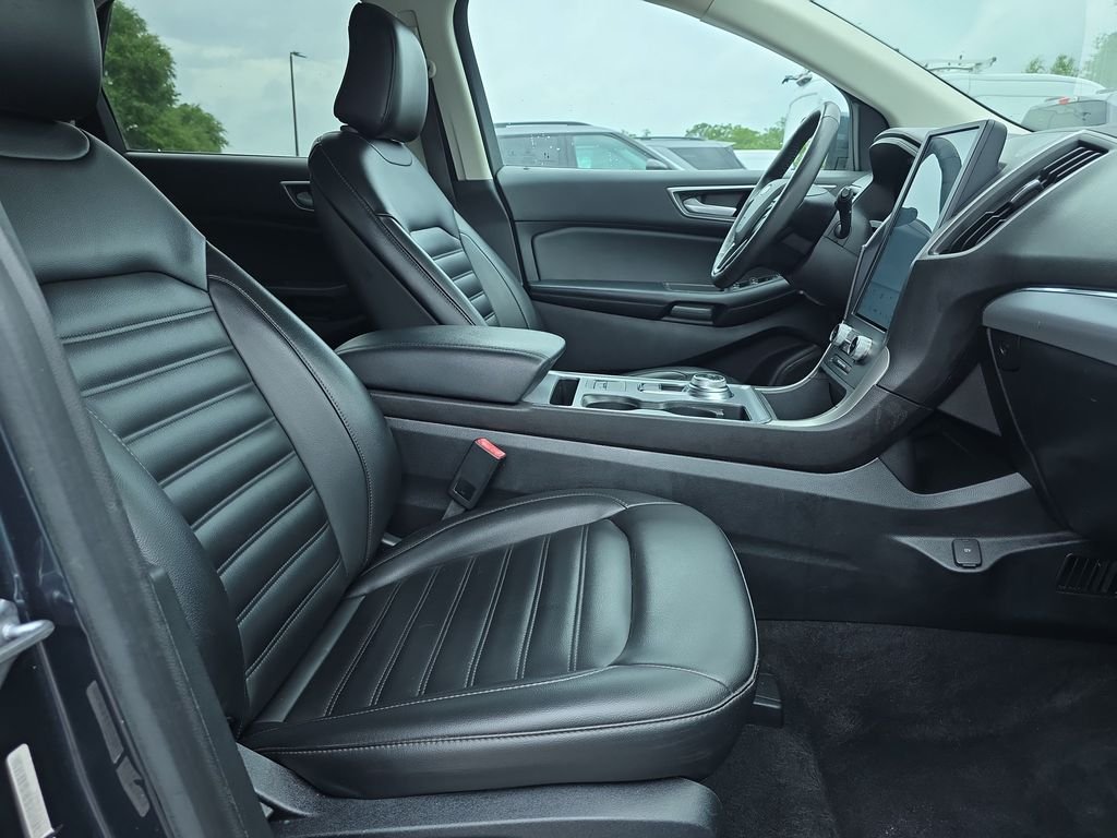 Used 2022 Blue Ford SEL image 27