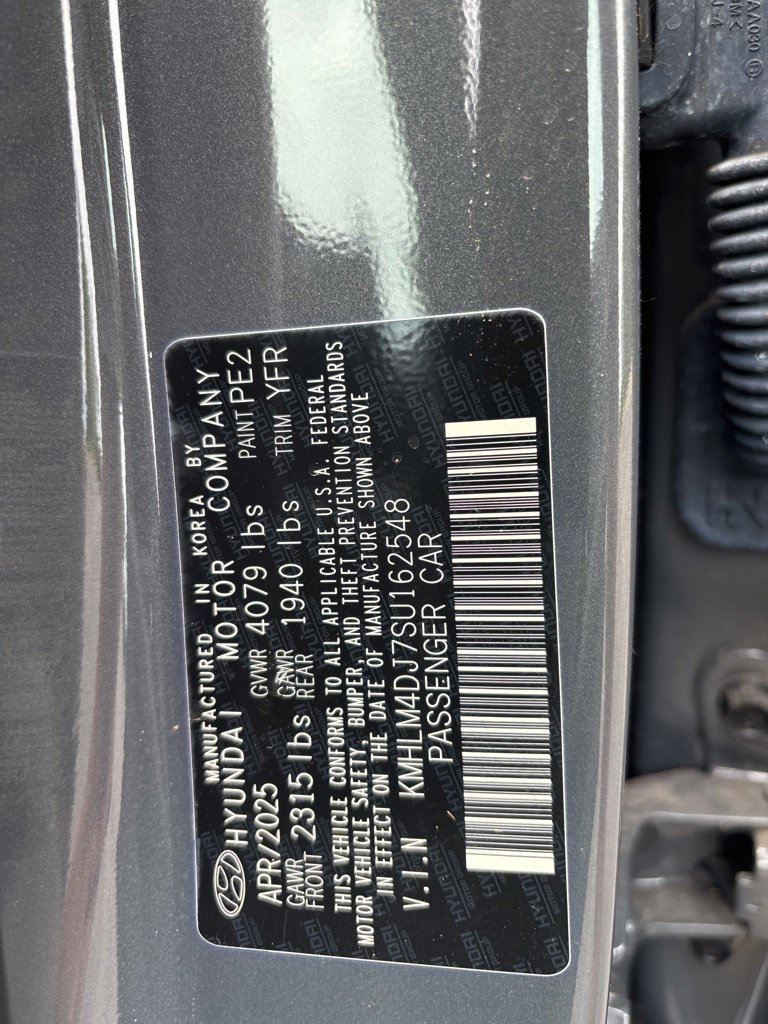 Used 2025 Gray Hyundai SEL Sport image 15