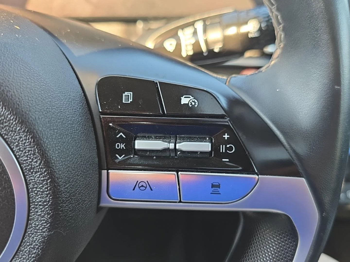 Used 2024 Amazon Gray Hyundai Limited image 13