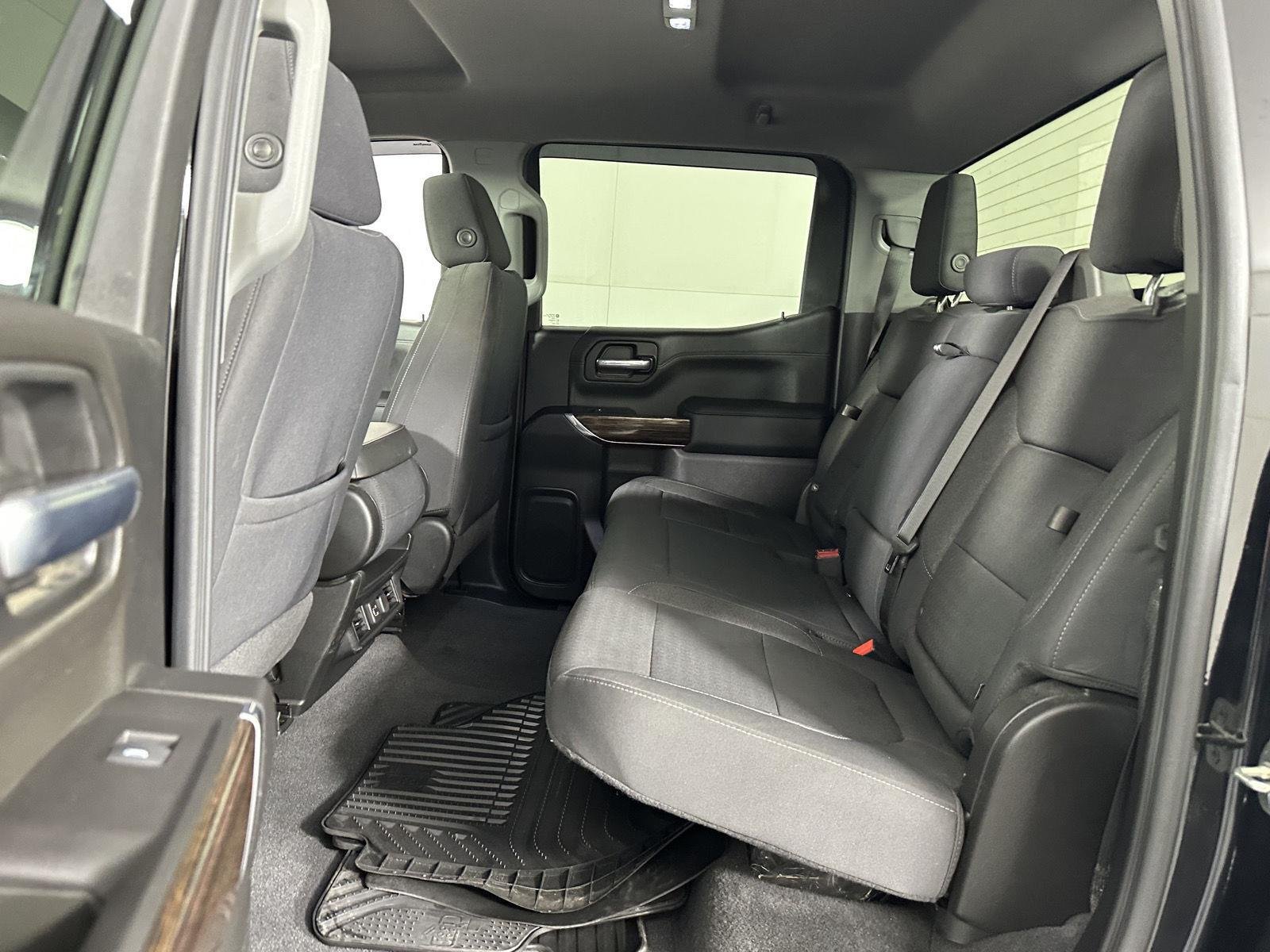Used 2020 Onyx Black GMC Elevation image 28