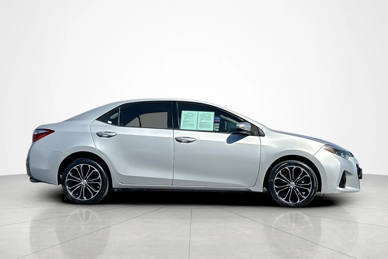 Used 2014 CLASSIC SILVER Toyota S Plus image 6