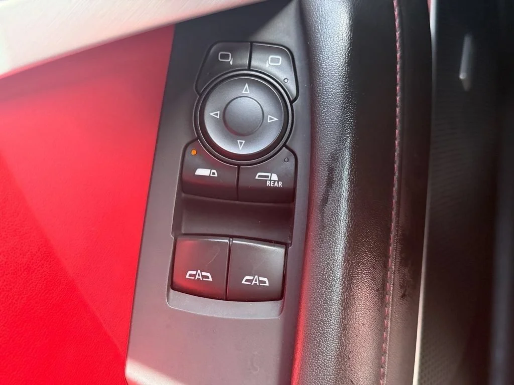Used 2021 SUMMIT WHITE Chevrolet 2SS image 31