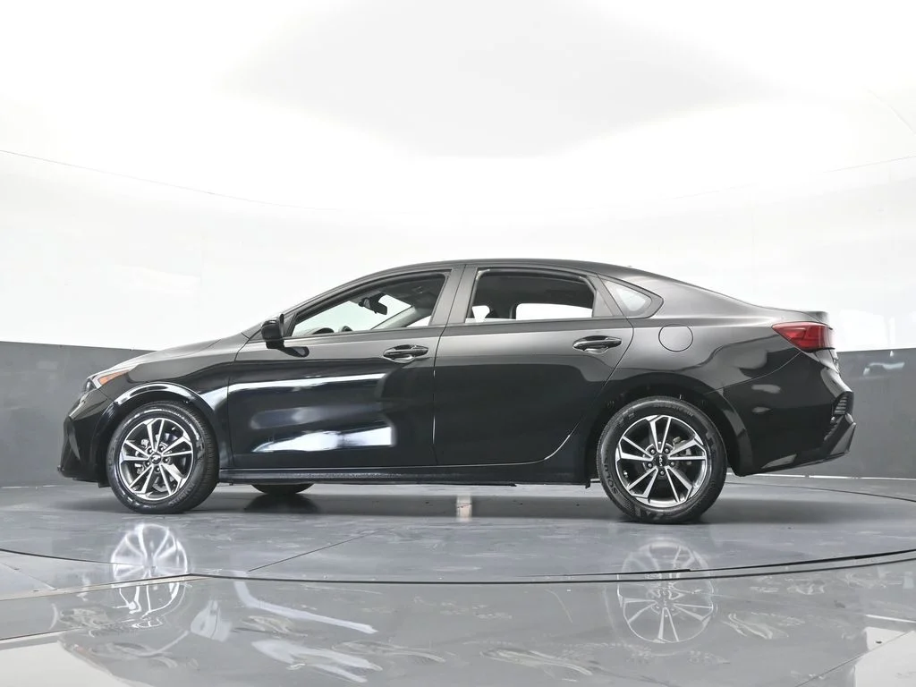 Used 2023 Aurora Black Pearl Kia LXS image 52
