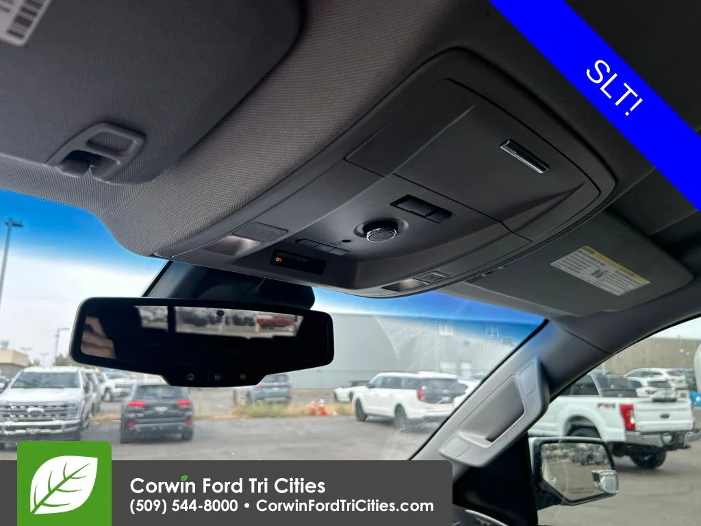 Used 2017 Summit White GMC SLT image 2