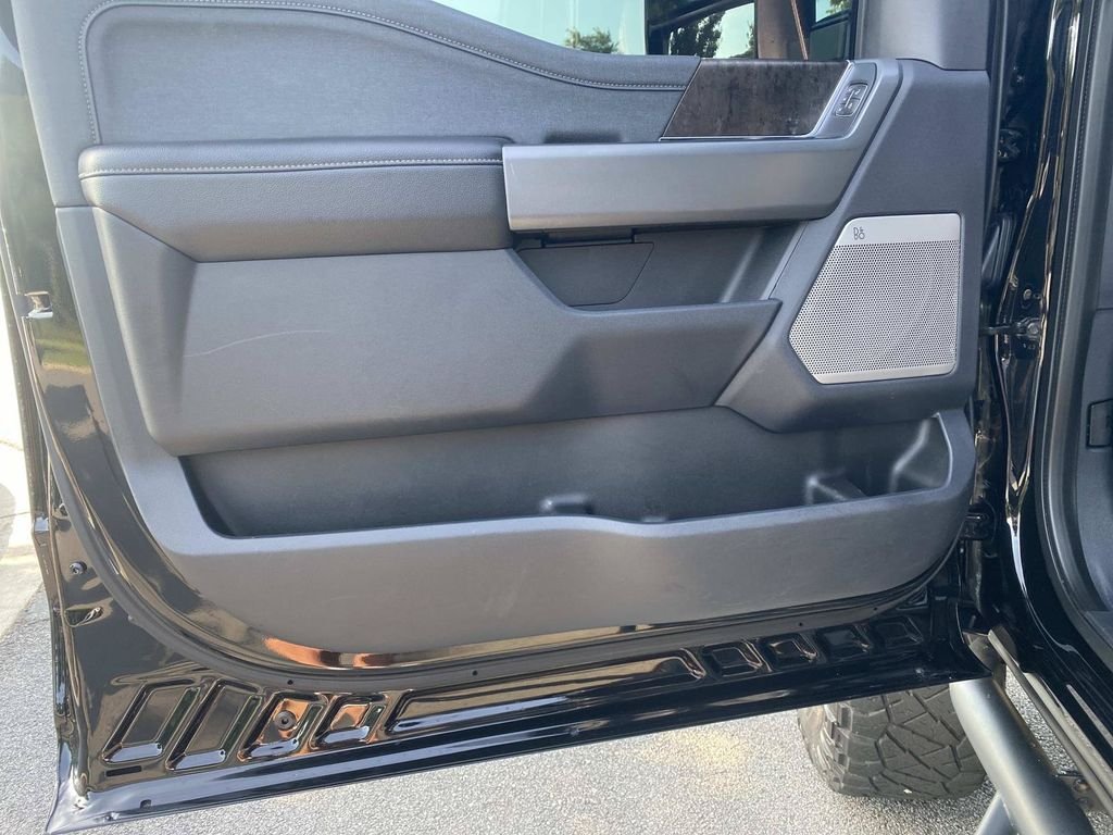 Used 2023 Agate Black Metallic Ford Lariat image 18