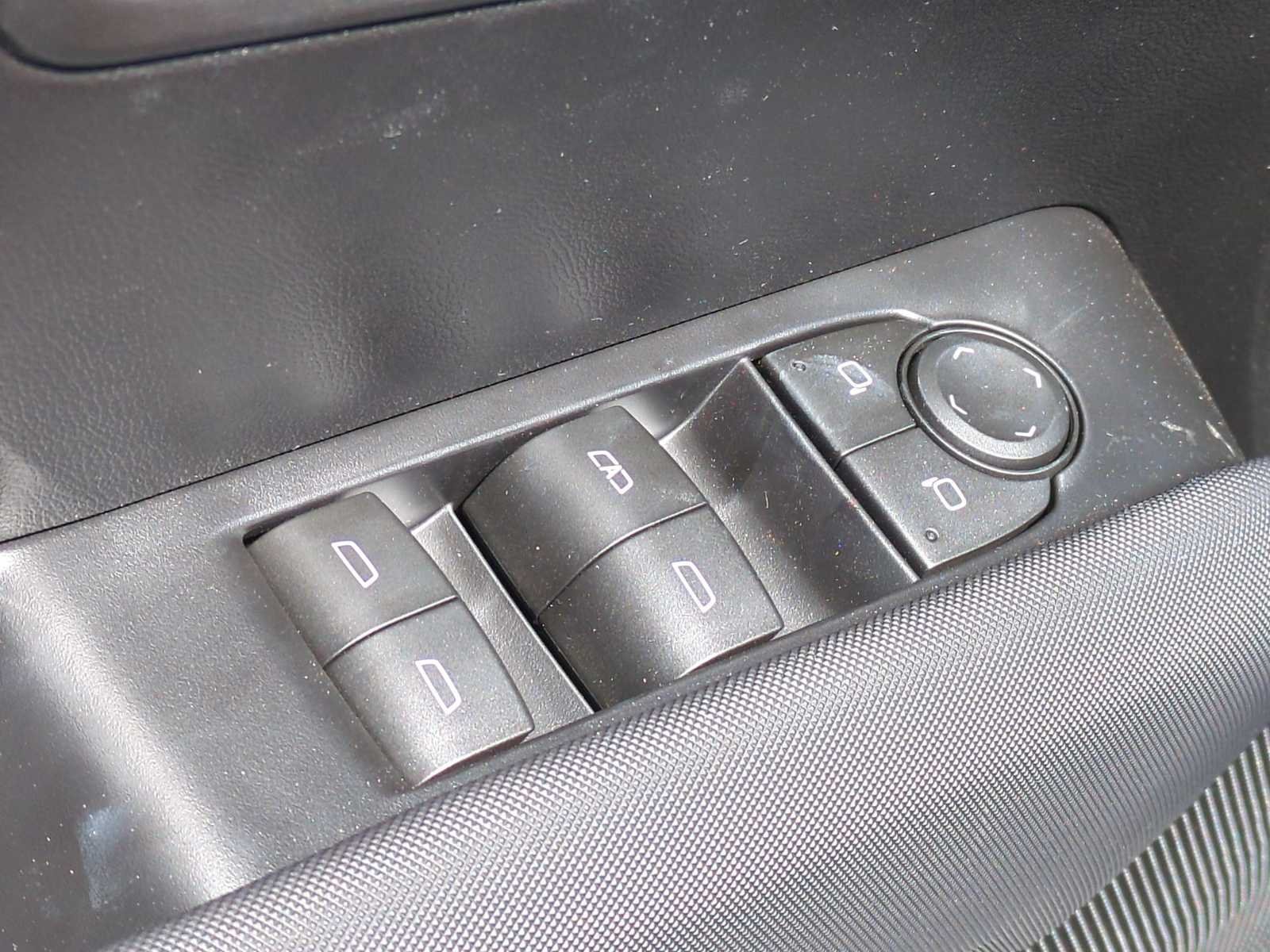 Used 2026 Summit White Chevrolet Z71 image 11