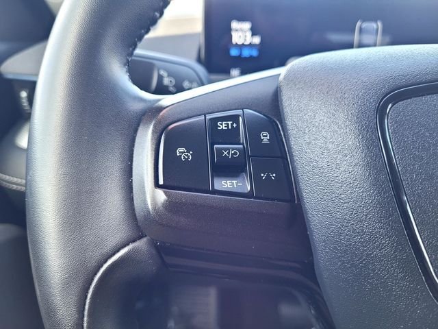Used 2023 Black Ford Select image 24