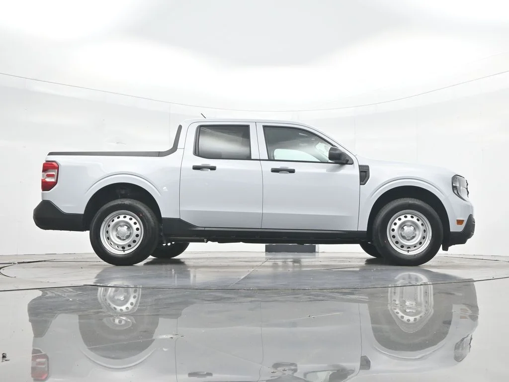 New 2026 Space White Metallic Ford XL image 42