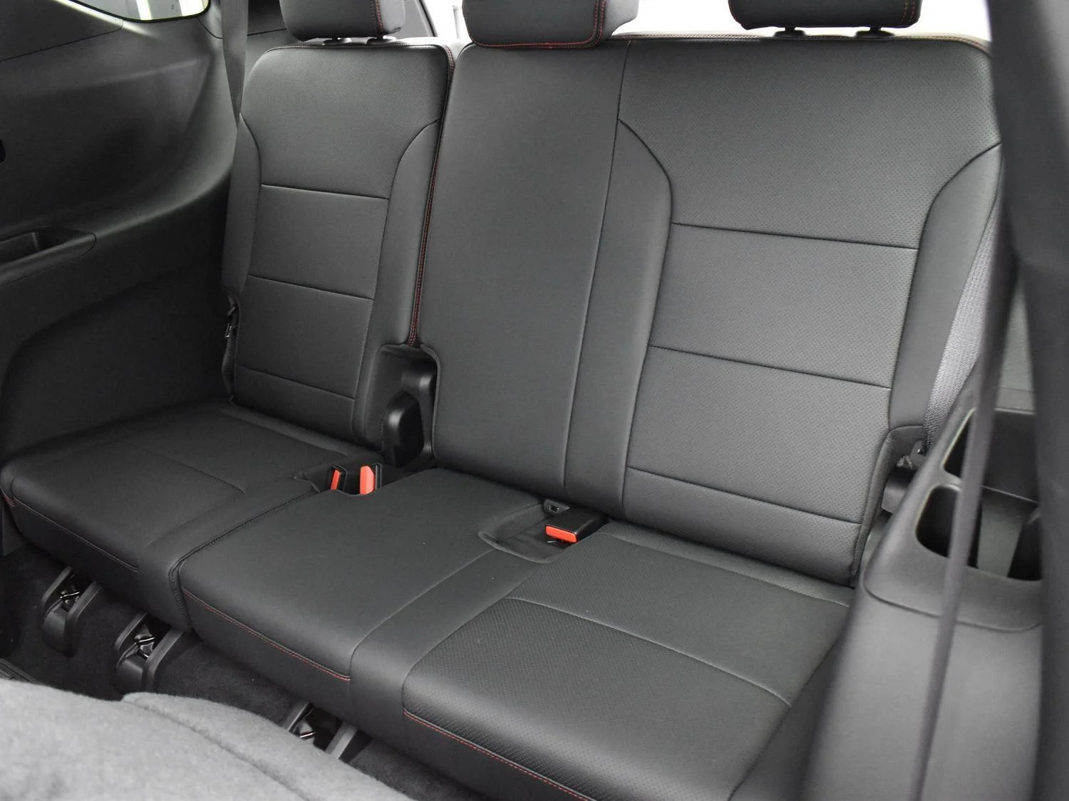 Used 2024 Sterling Gray Metallic Chevrolet RS image 32