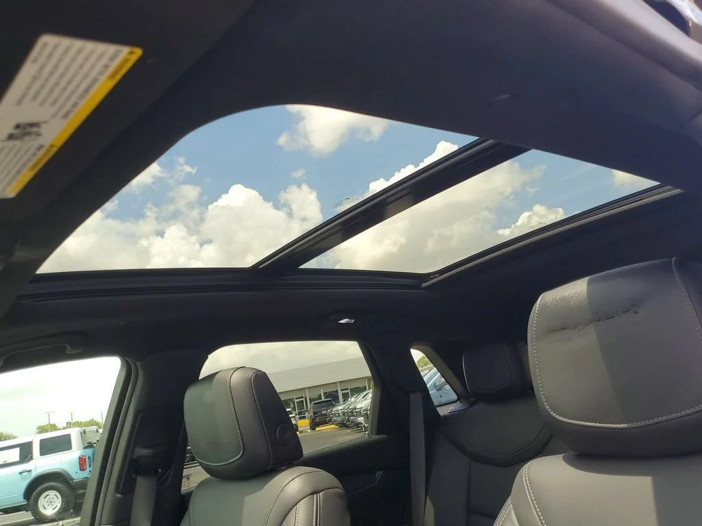 Used 2022 Stellar Black Metallic Cadillac Sport image 19