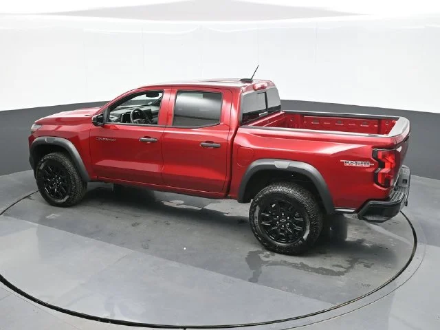 Used 2025 Red Chevrolet Trail Boss image 11