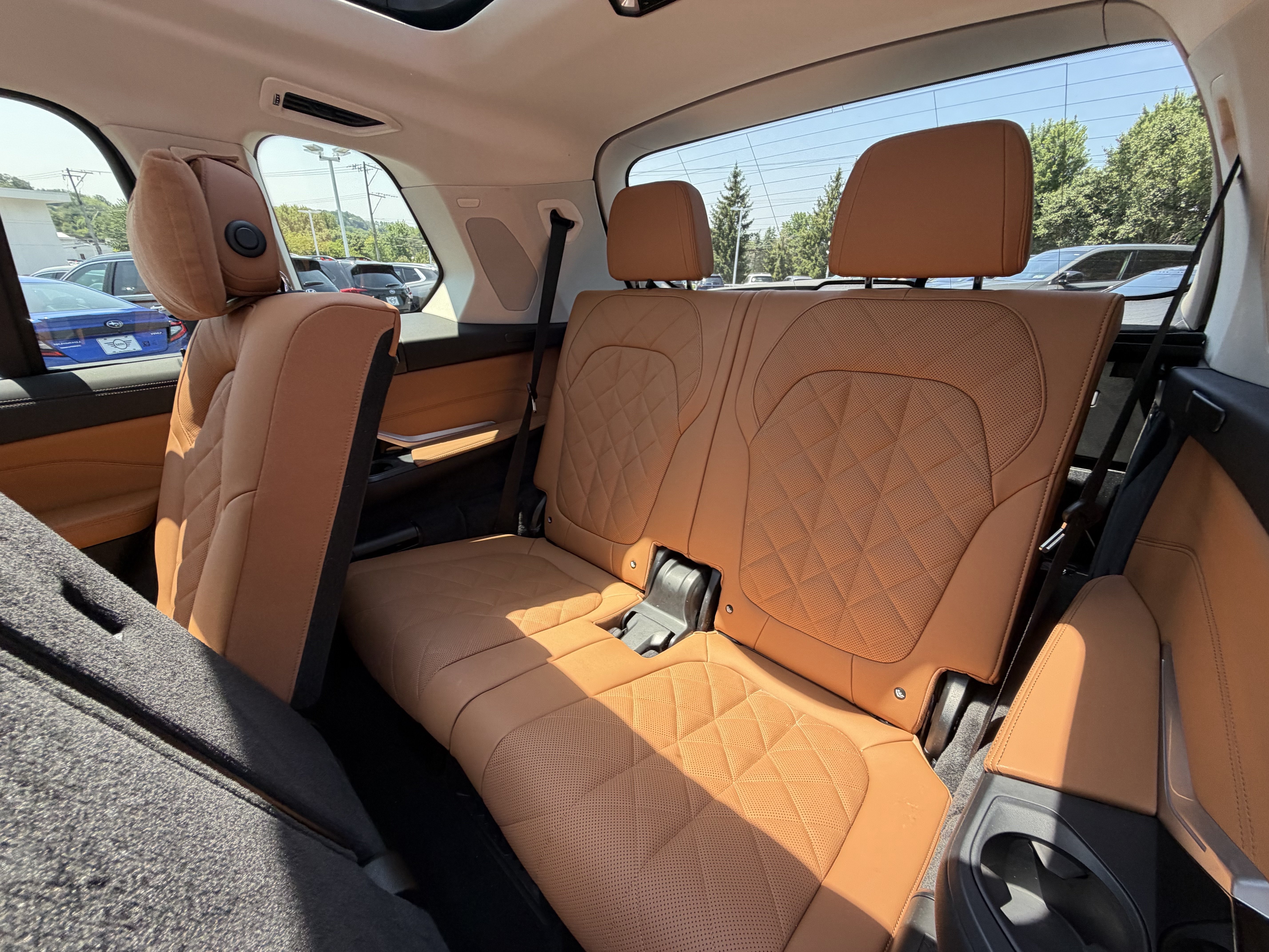 Certified Used 2026 MANHATTAN GREEN BMW xDrive40i image 18
