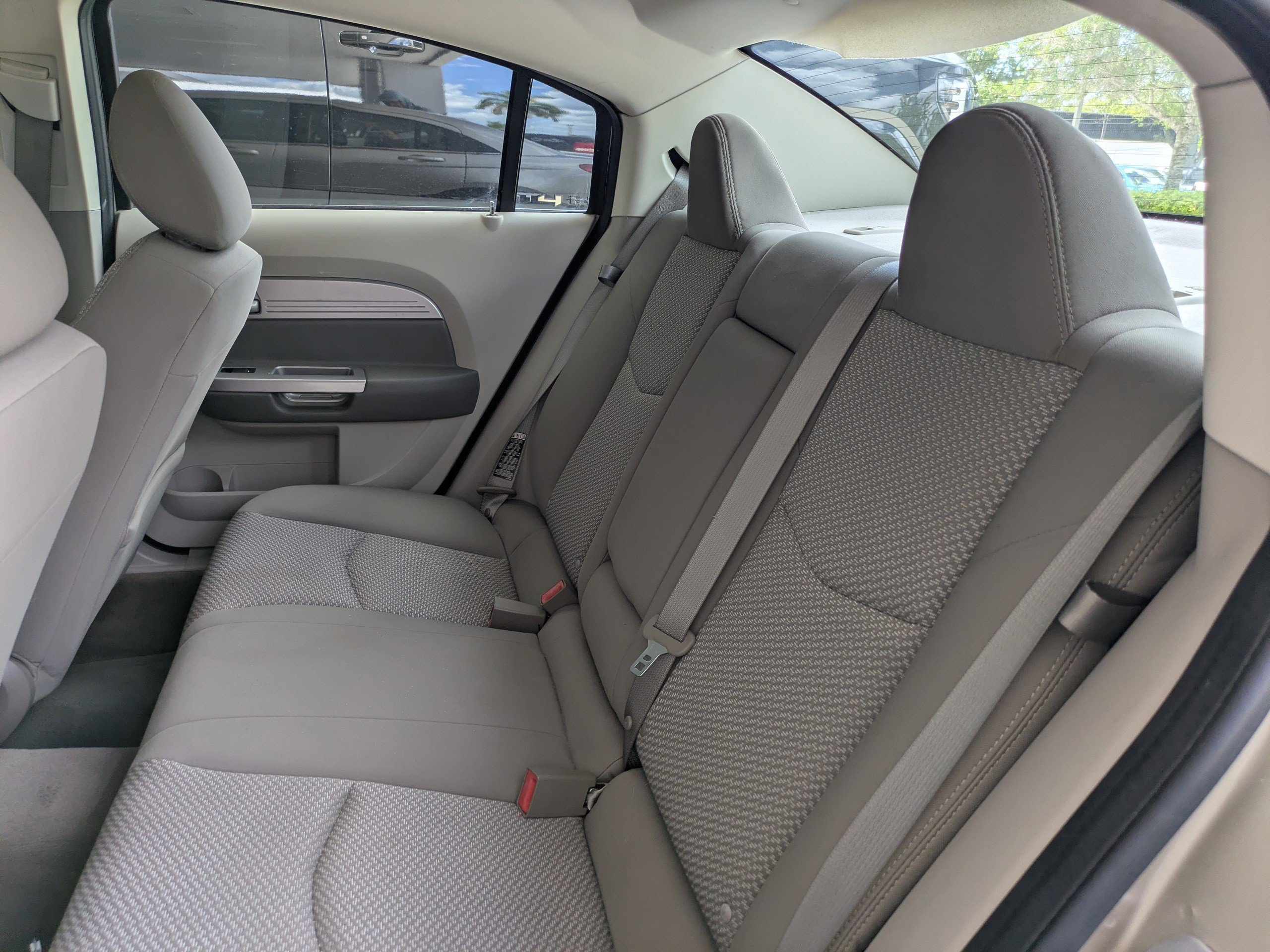 Used 2007 Linen Gold Pearl Metallic Chrysler Base image 14