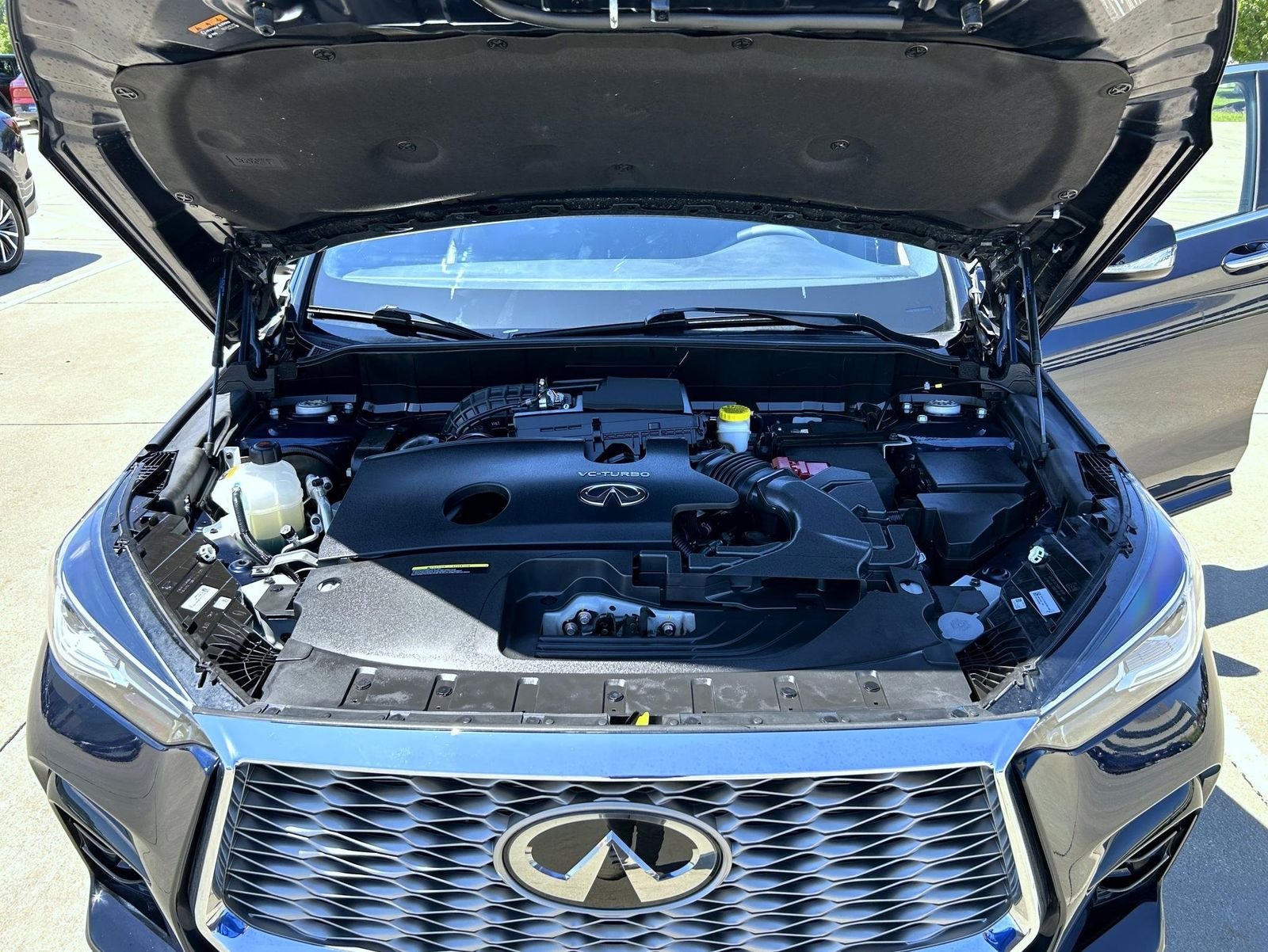 Certified Used 2023 Blue INFINITI LUXE image 24