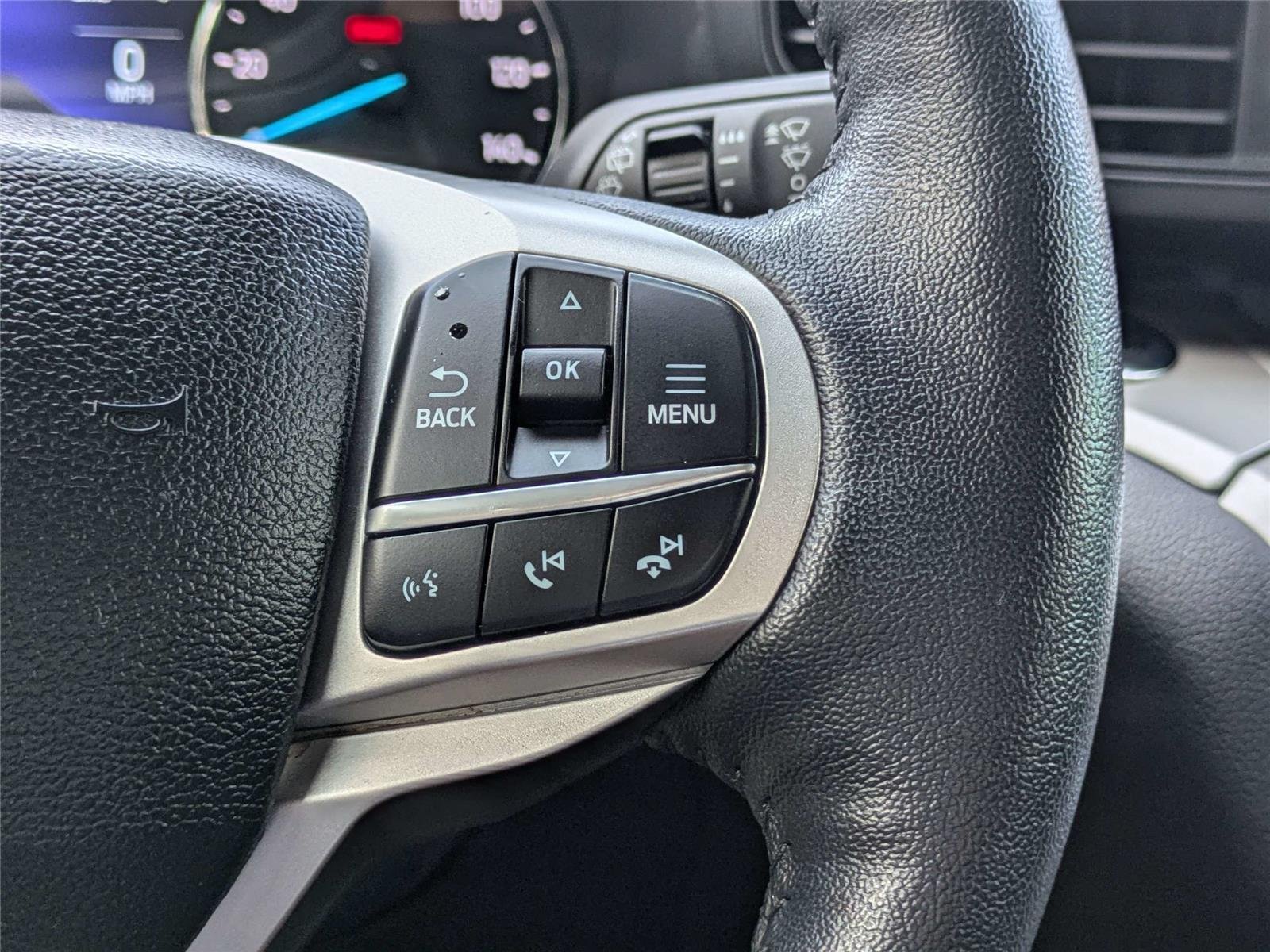 Used 2024 Iconic Silver Ford XLT image 29