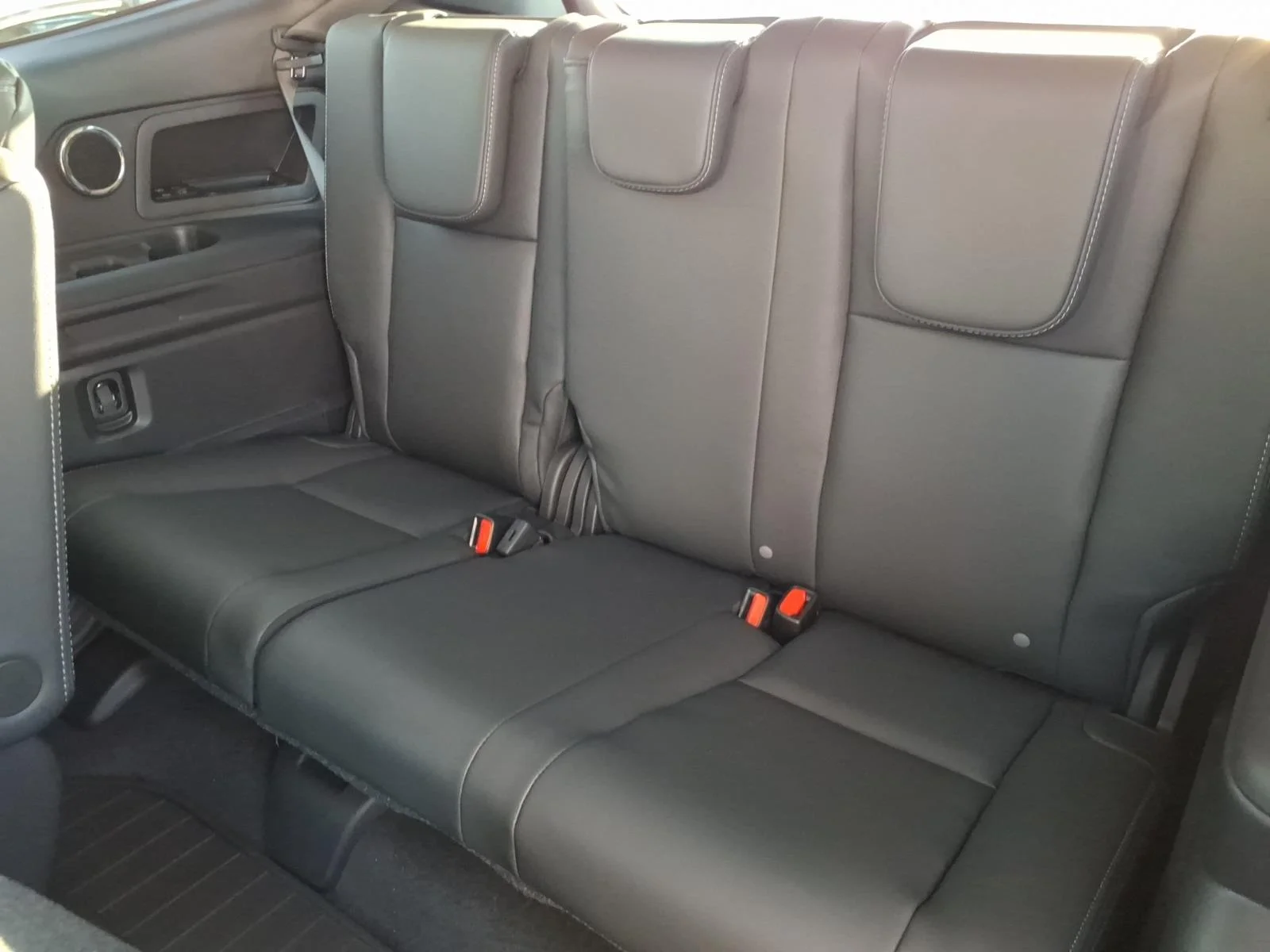 New 2027 ICE SILVER METALLIC Subaru Limited 7-Passenger image 16
