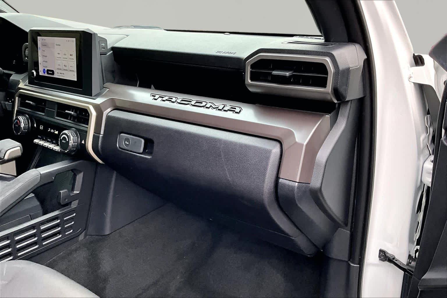 Used 2024 Ice Cap Toyota SR5 image 19