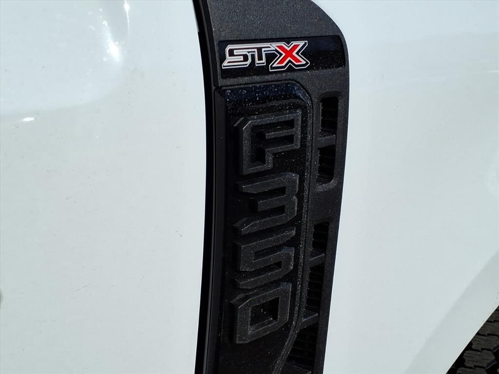 New 2026 Oxford White Ford F-350® XL image 11