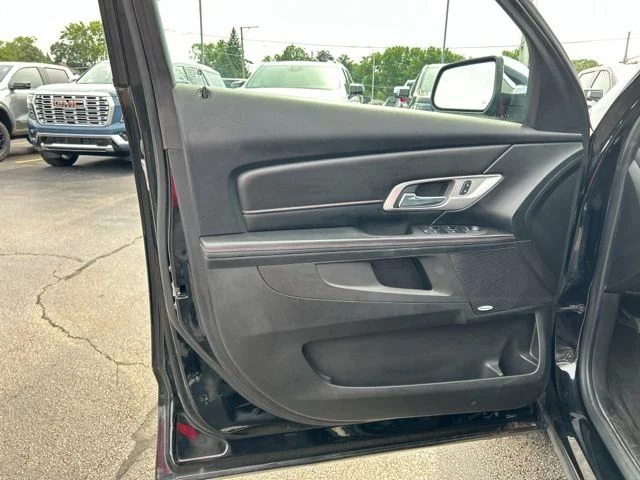 Used 2015 Black GMC SLT-1 image 29