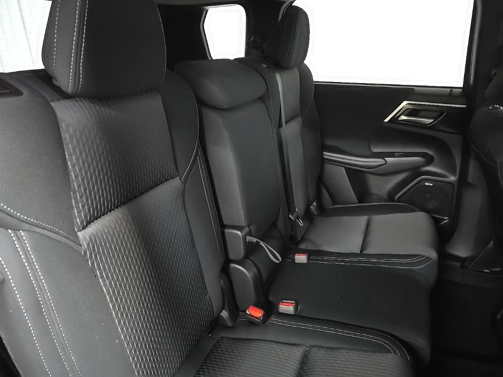Used 2025 Red Mitsubishi ES image 21