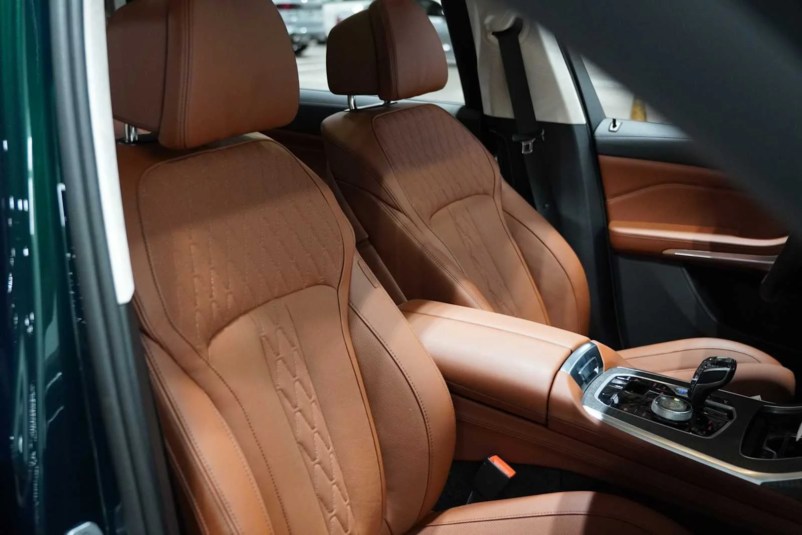 New 2026 Special Order Color BMW ALPINA XB7 image 8