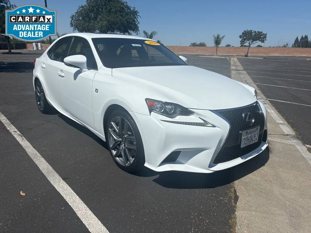 2016 Lexus IS 350 200t's photo