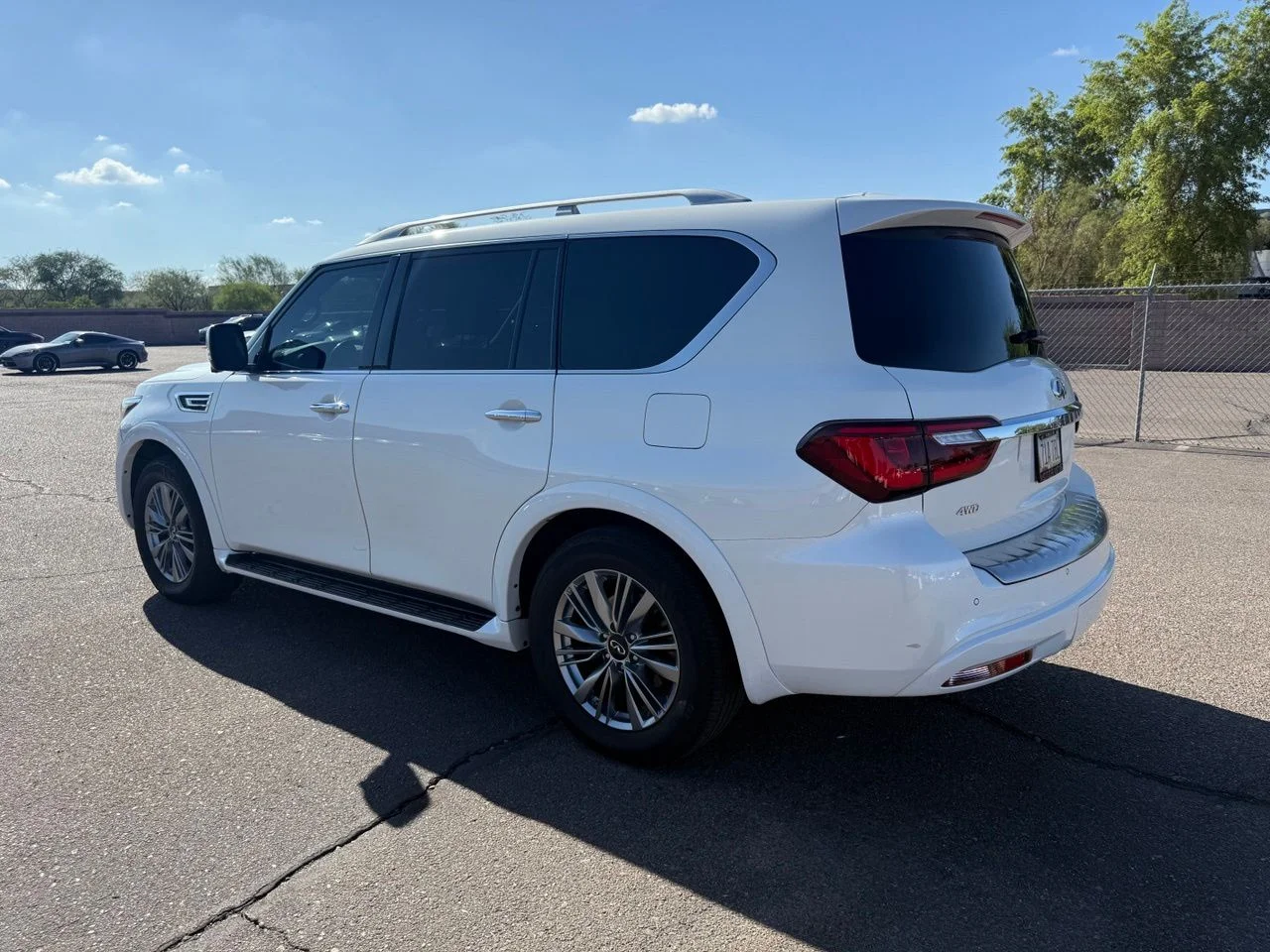 Used 2022 Moonstone White INFINITI Luxe image 5