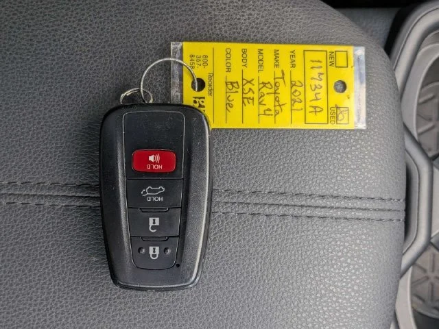Used 2021 Blue Print/midn Toyota Hybrid XSE image 34