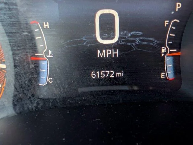 Used 2022  Jeep Latitude image 16