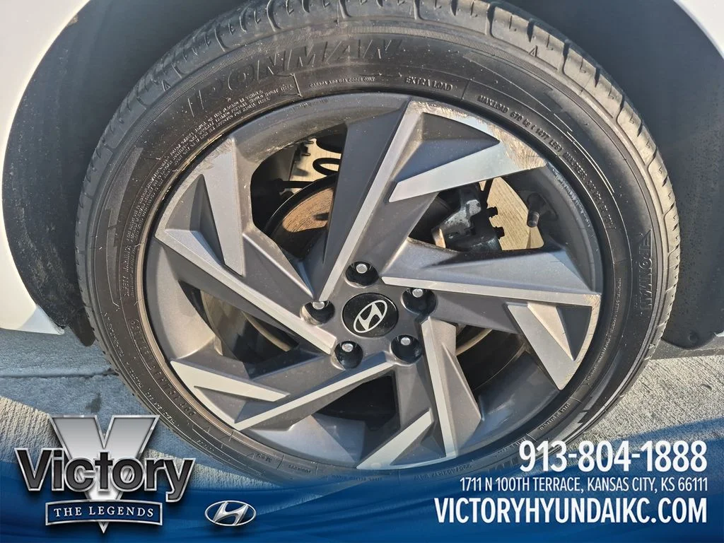 Used 2024 White Hyundai Limited image 27