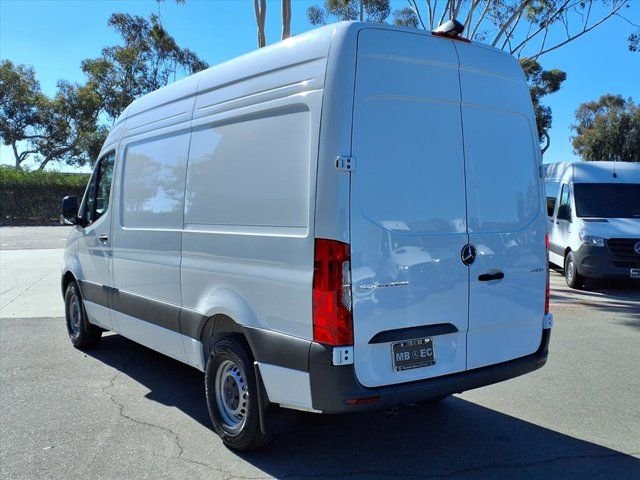 New 2026 Arctic White Mercedes-Benz Cargo 144 WB image 19