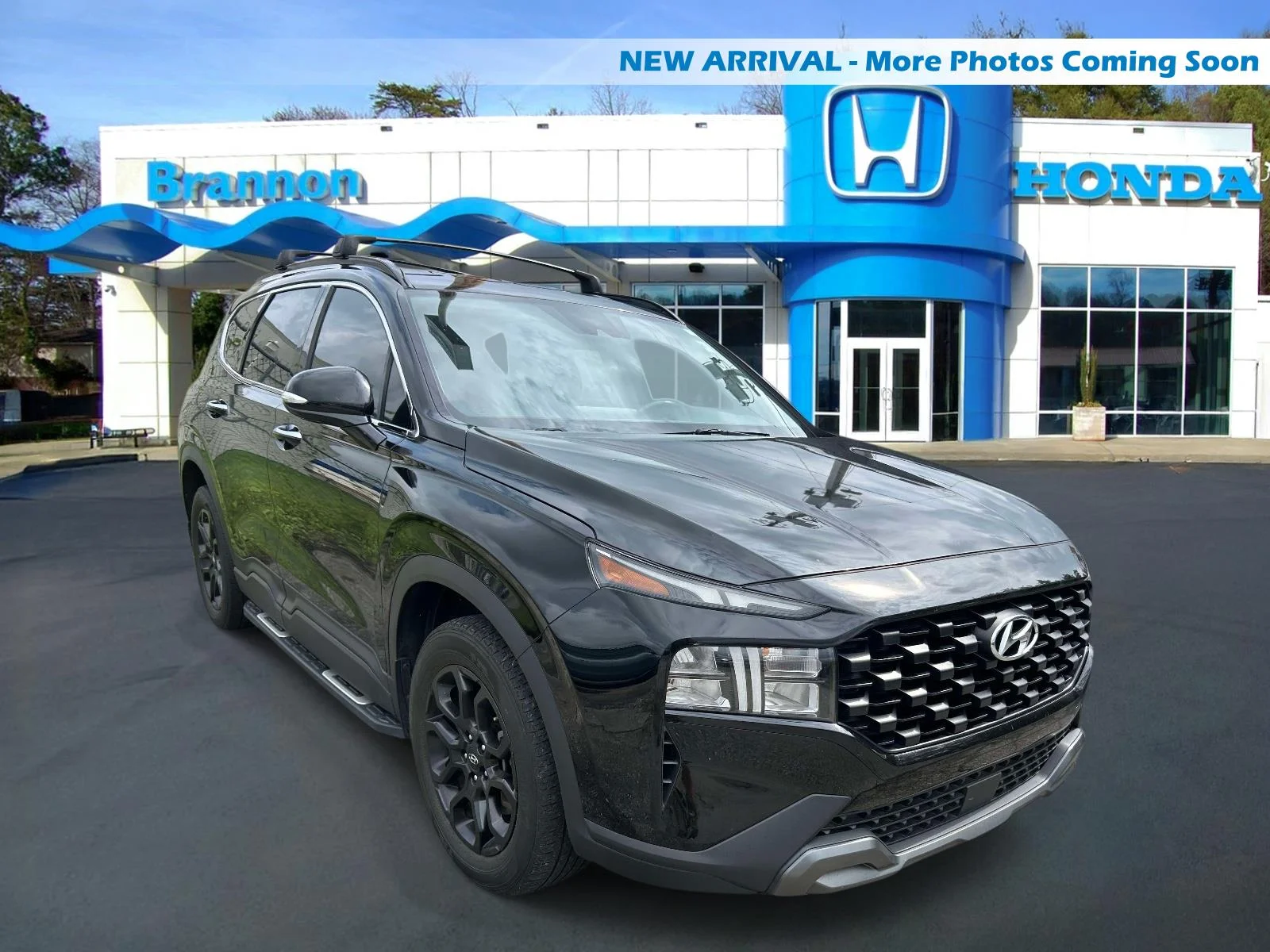 Used 2022 Black Hyundai XRT image 1