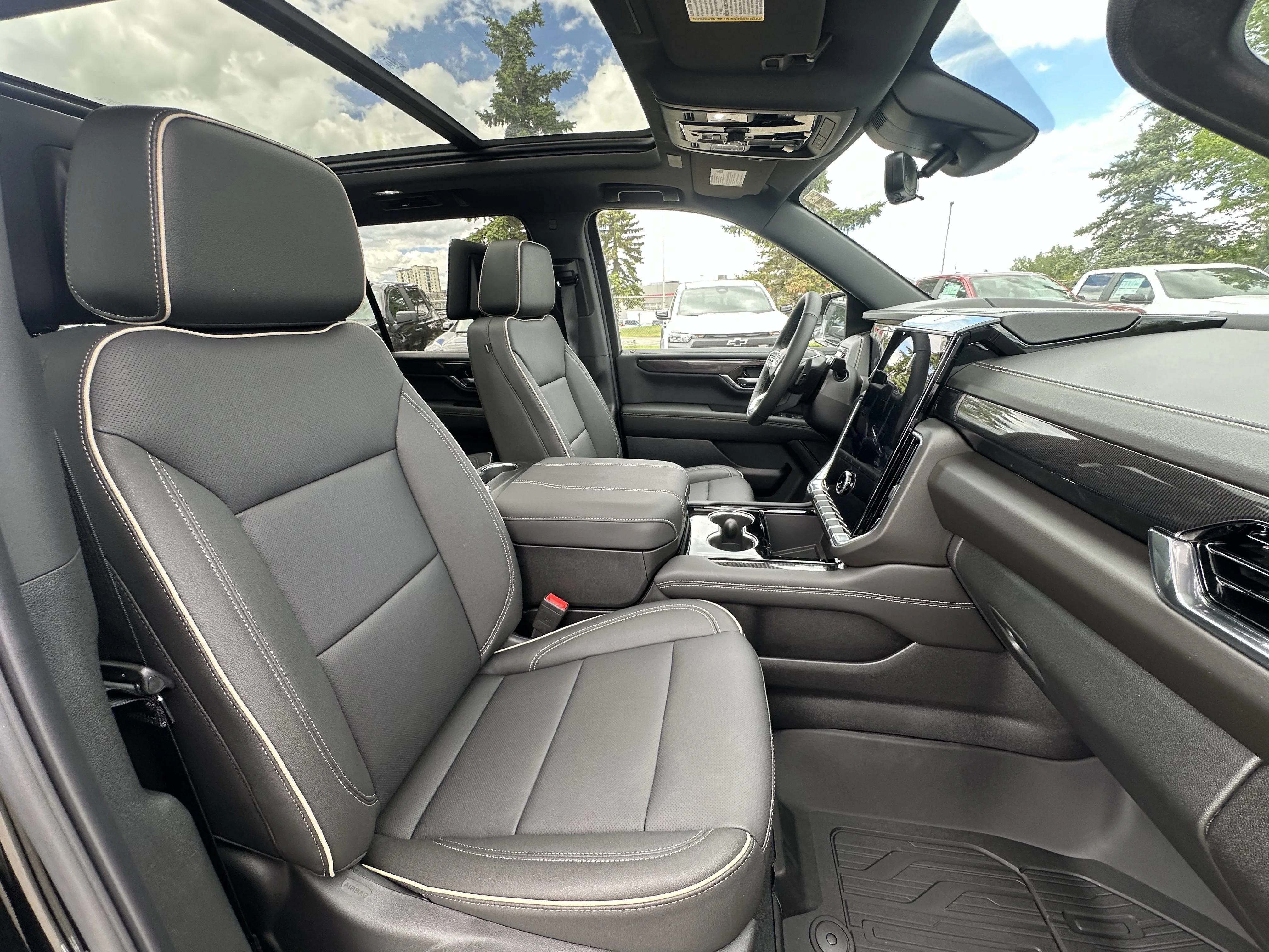New 2026 Onyx Black GMC Elevation image 16