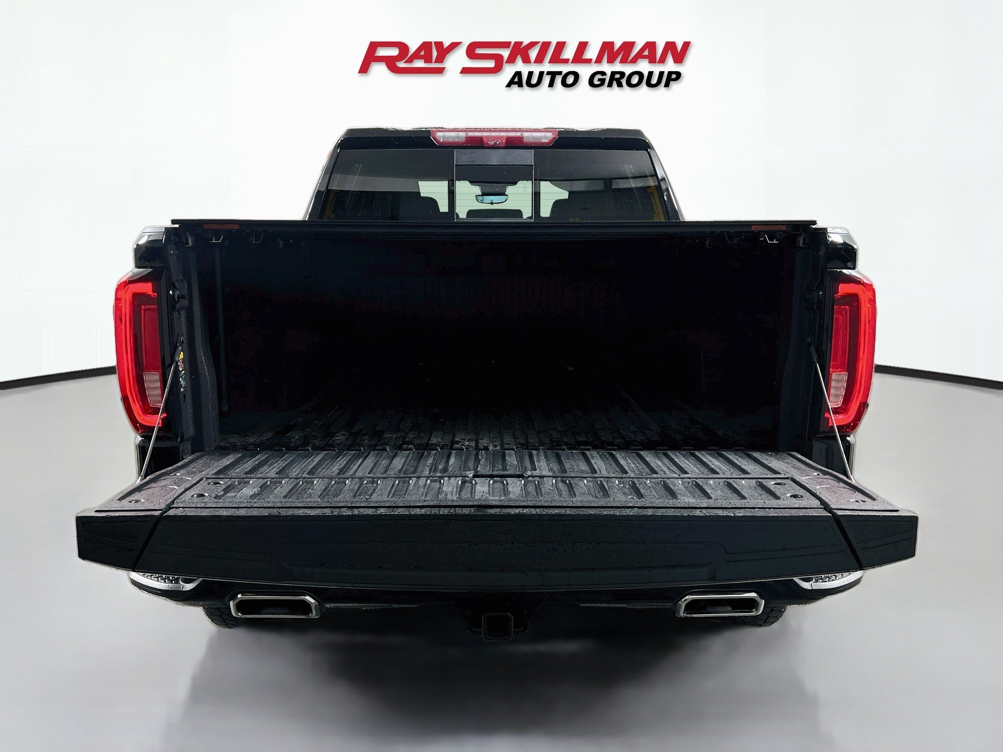 Used 2025 Onyx Black GMC AT4 image 27