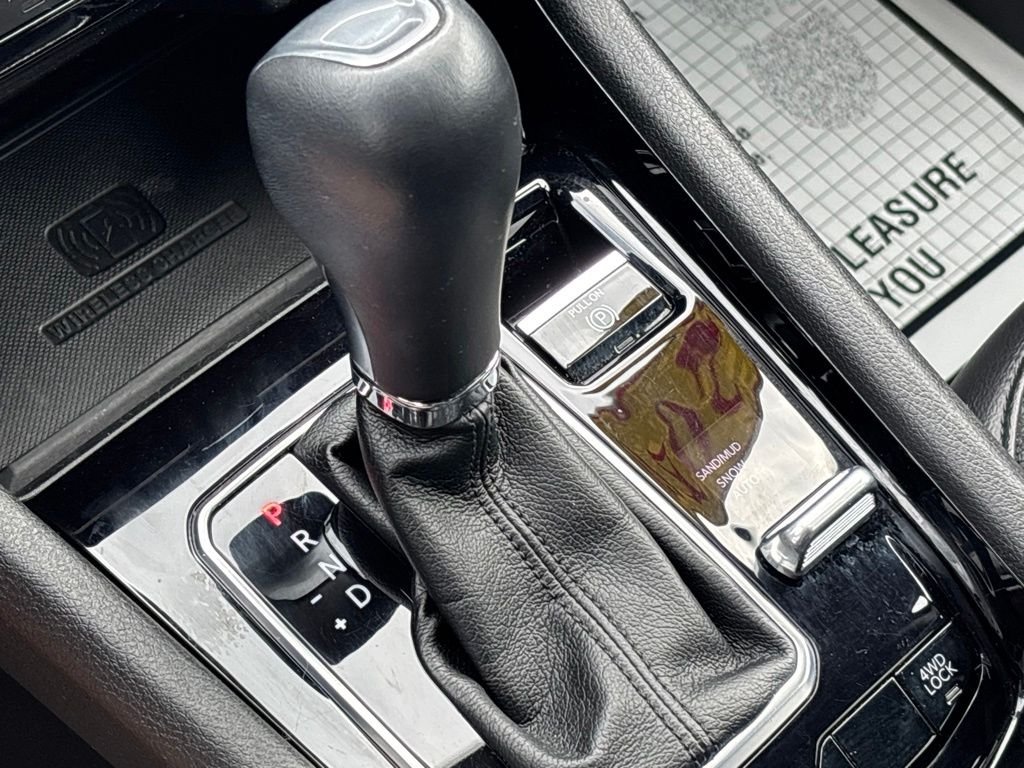 Used 2022 Red Jeep Limited image 36