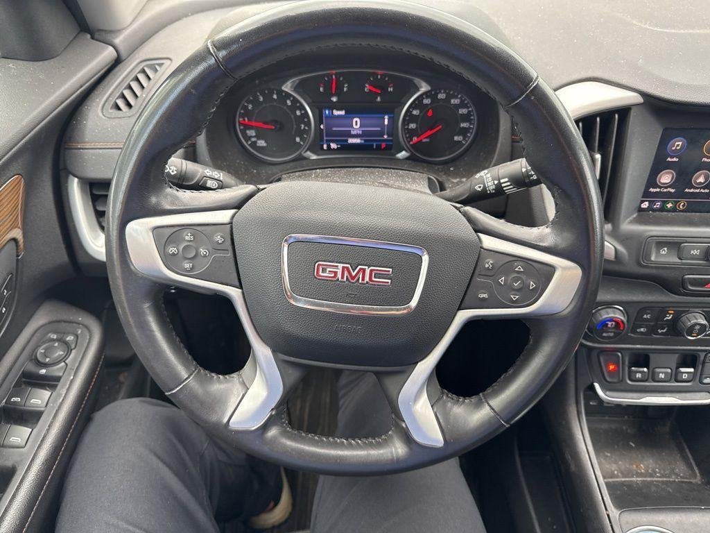 Used 2020 Emerald Metallic GMC SLE image 4