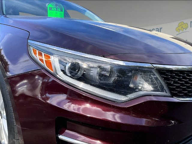 Used 2016 Sangria Red Kia LX image 31