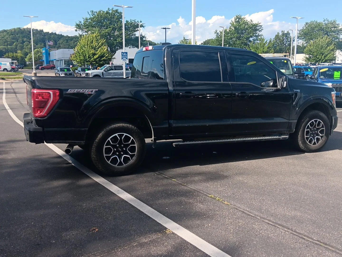 Used 2023 Agate Black Ford XLT image 3