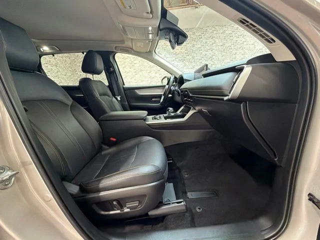 Used 2025 Platinum Quartz Mazda 3.3 Turbo Premium image 9